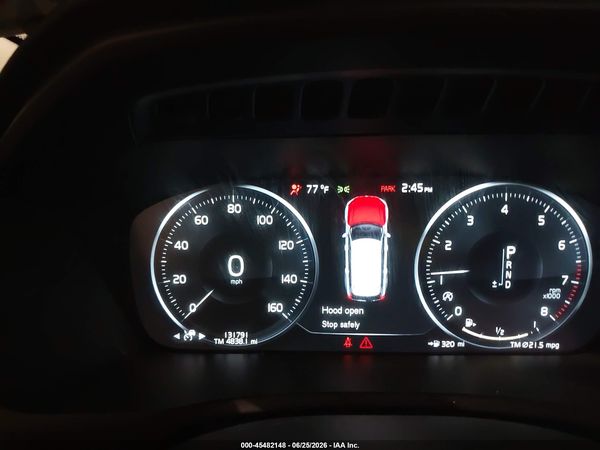 2017 VOLVO XC90 T6 MOMENTUM