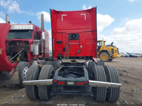 2017 VOLVO VNL