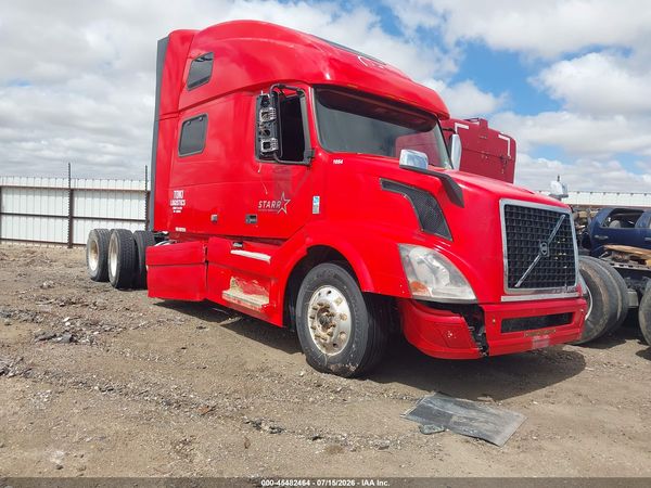 2017 VOLVO VNL