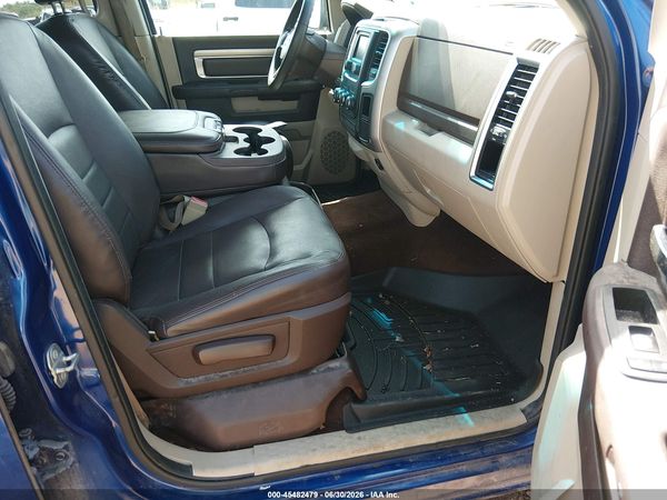 2017 RAM 1500 SLT  4X4 6'4 BOX