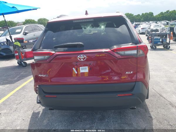 2025 TOYOTA RAV4 XLE
