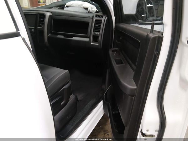 2022 RAM 1500 CLASSIC TRADESMAN  4X2 5'7 BOX