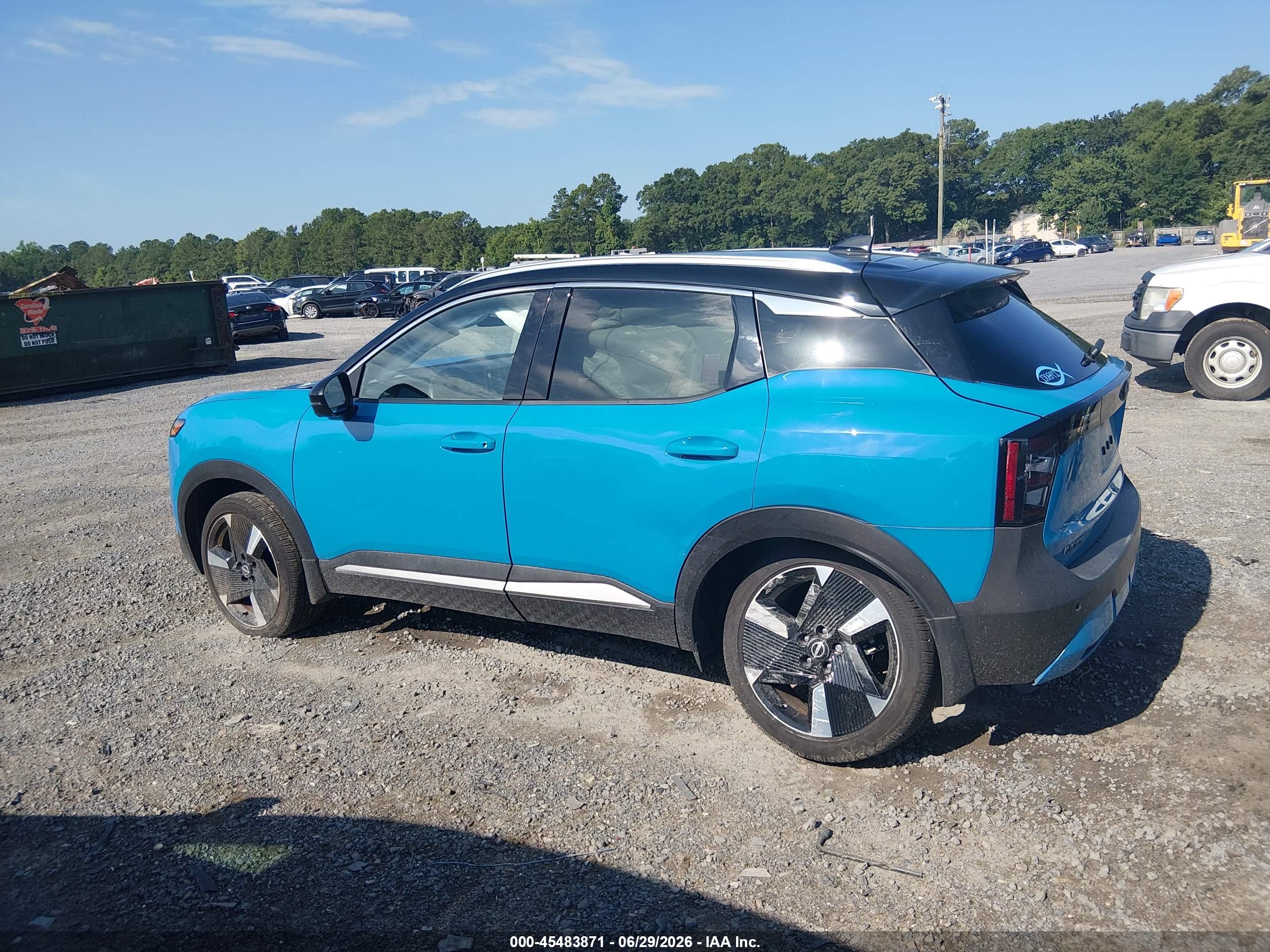2025 NISSAN KICKS SR FWD