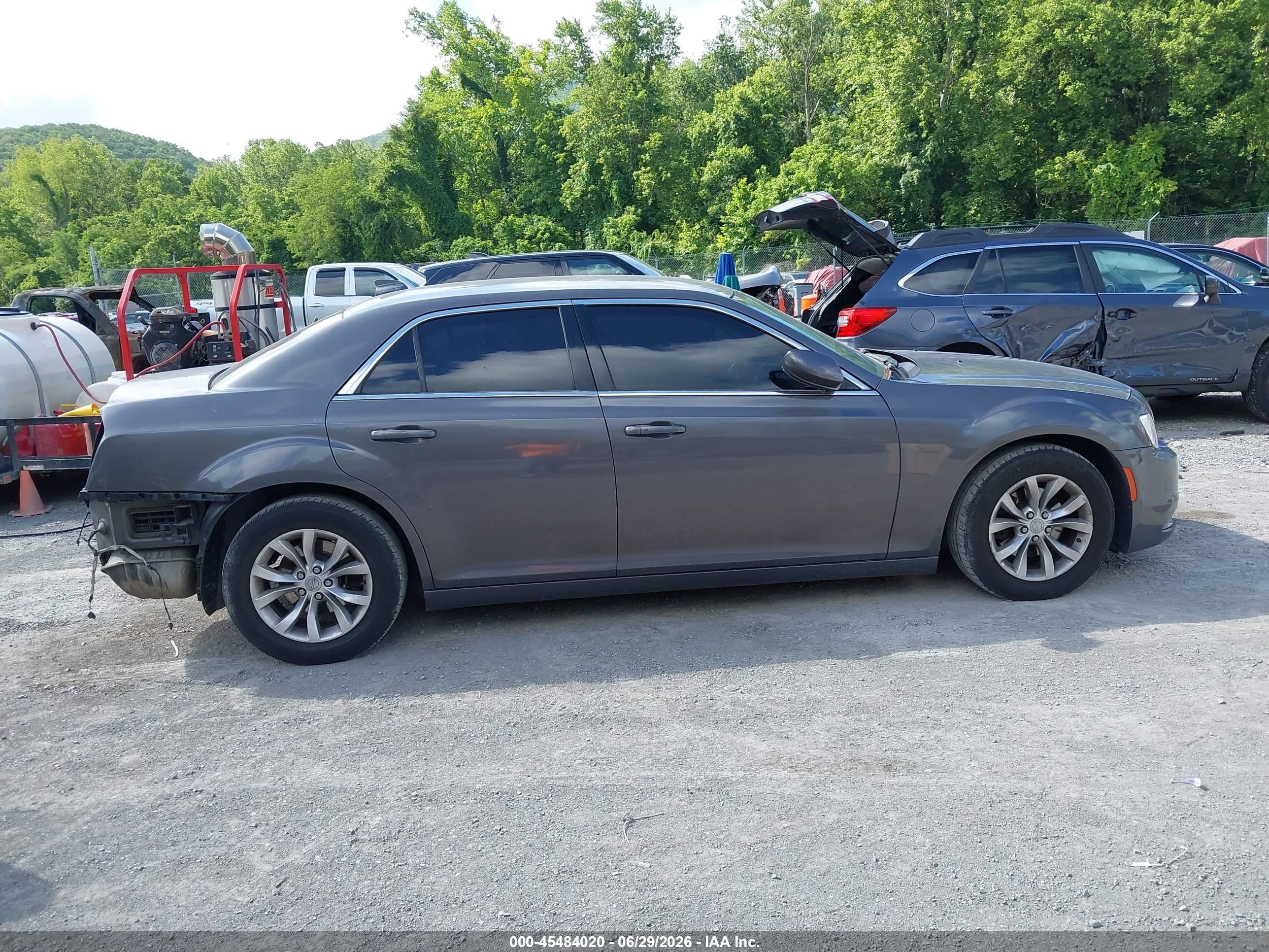 2015 CHRYSLER 300 LIMITED