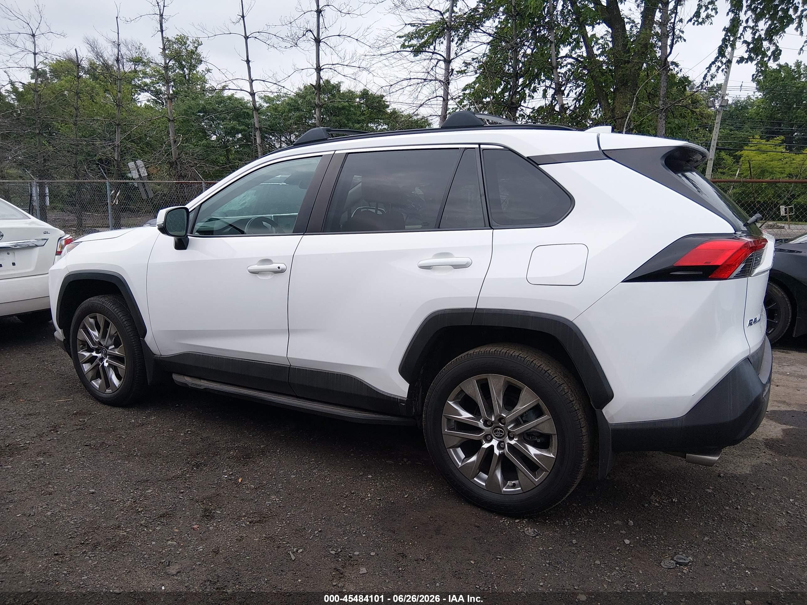 2020 TOYOTA RAV4 XLE PREMIUM