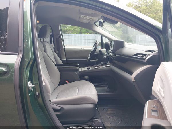2022 TOYOTA SIENNA LE