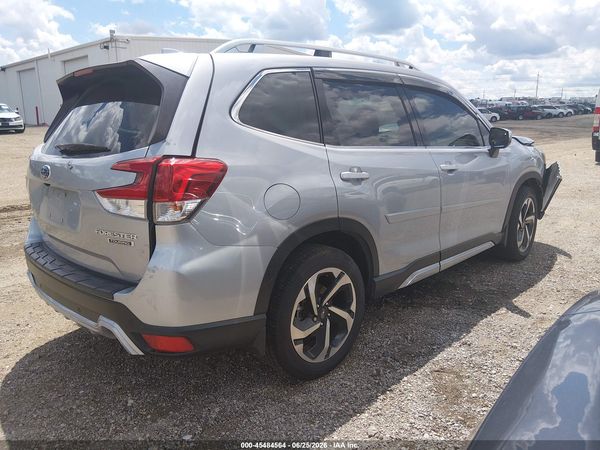 2022 SUBARU FORESTER TOURING