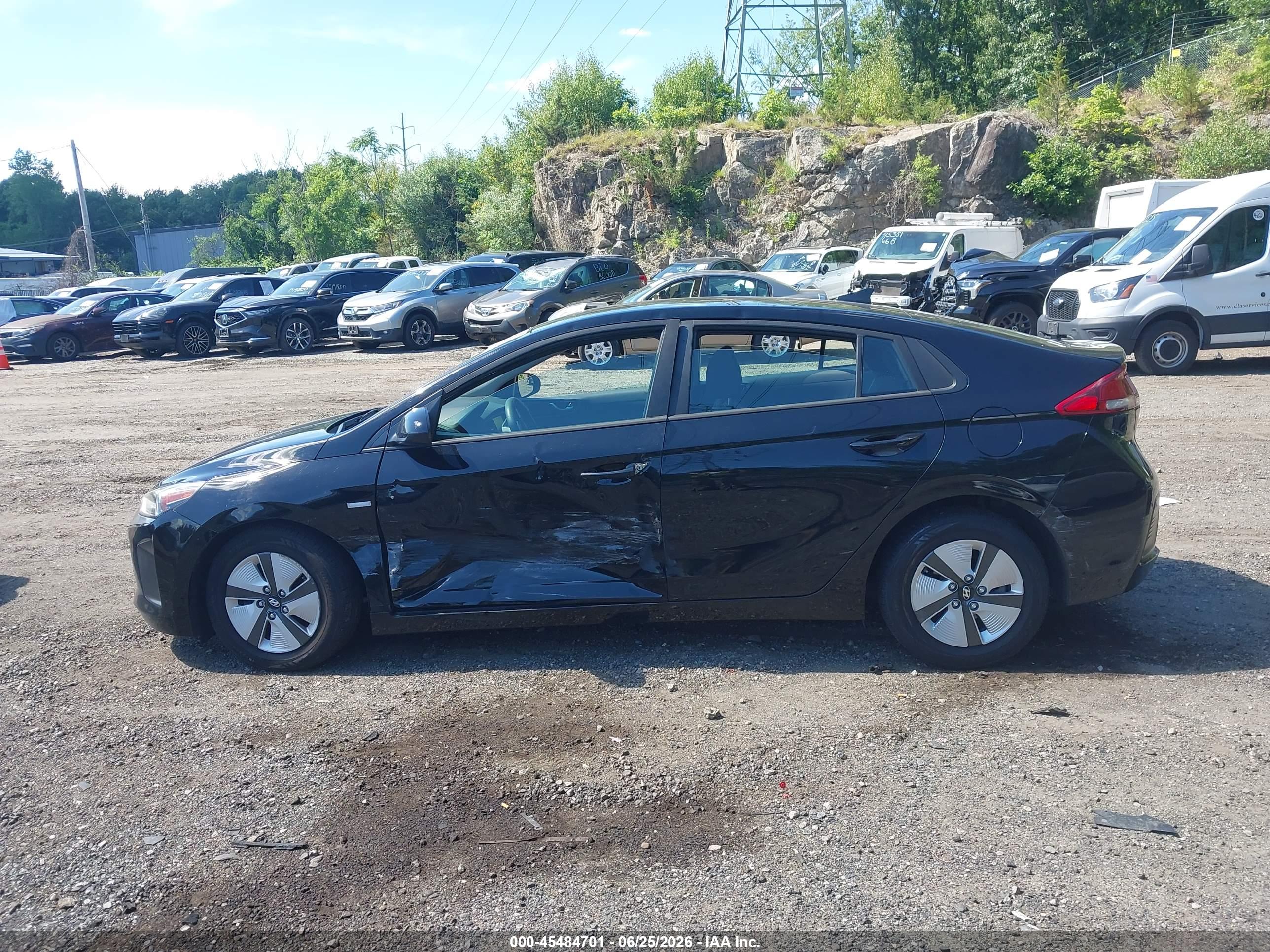 2018 HYUNDAI IONIQ HYBRID BLUE