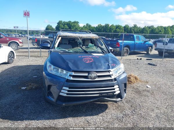 2019 TOYOTA HIGHLANDER LE