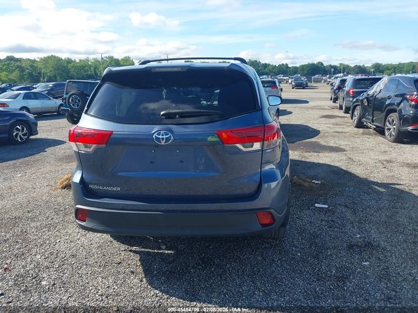 2019 TOYOTA HIGHLANDER LE