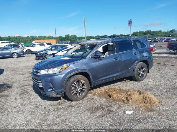 2019 TOYOTA HIGHLANDER LE