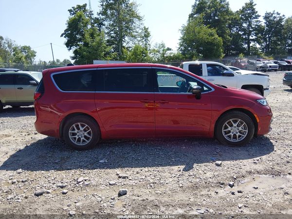 2025 CHRYSLER PACIFICA SELECT — I116