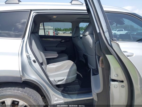 2020 TOYOTA HIGHLANDER LIMITED