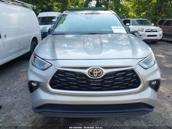 2024 TOYOTA HIGHLANDER XLE