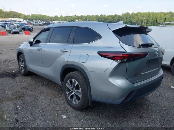 2024 TOYOTA HIGHLANDER XLE
