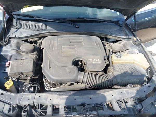 2018 CHRYSLER 300 TOURING L — I10