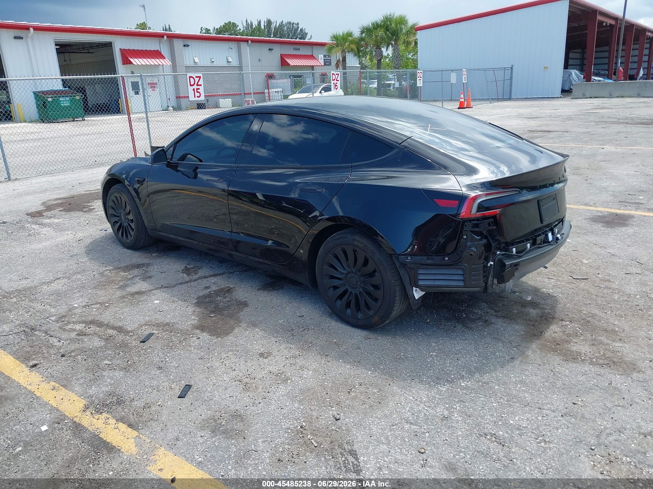 2025 TESLA MODEL 3