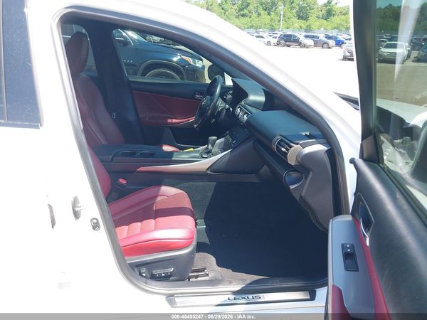 2016 LEXUS IS 300