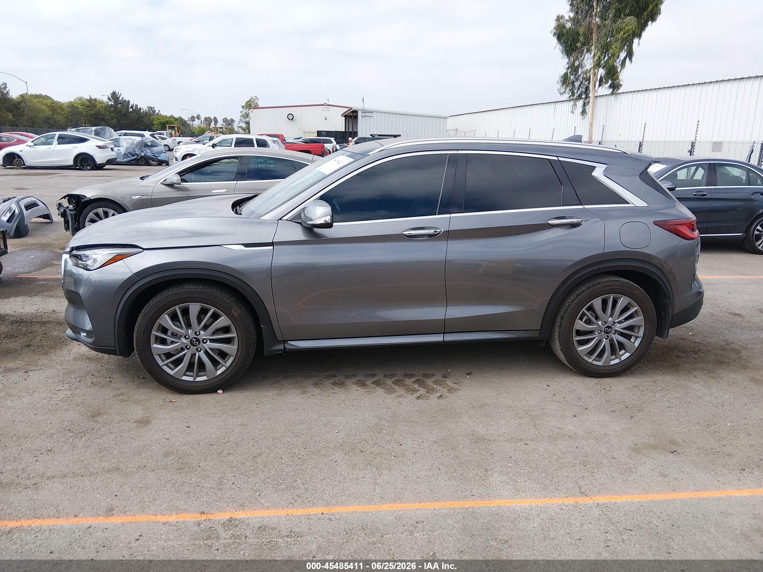 2023 INFINITI QX50 LUXE