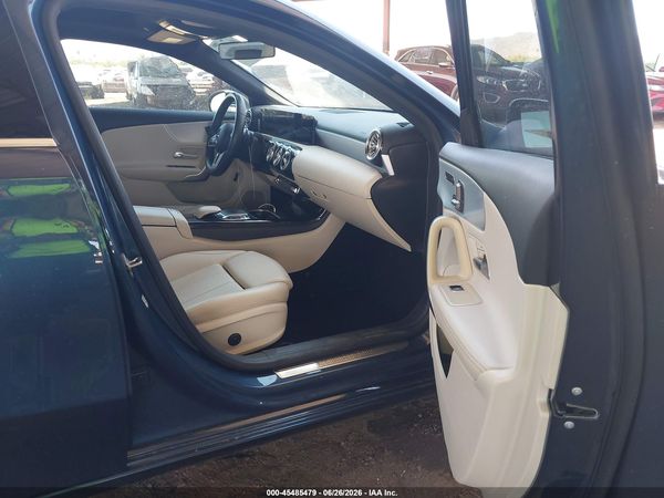 2019 MERCEDES-BENZ A 220 A220