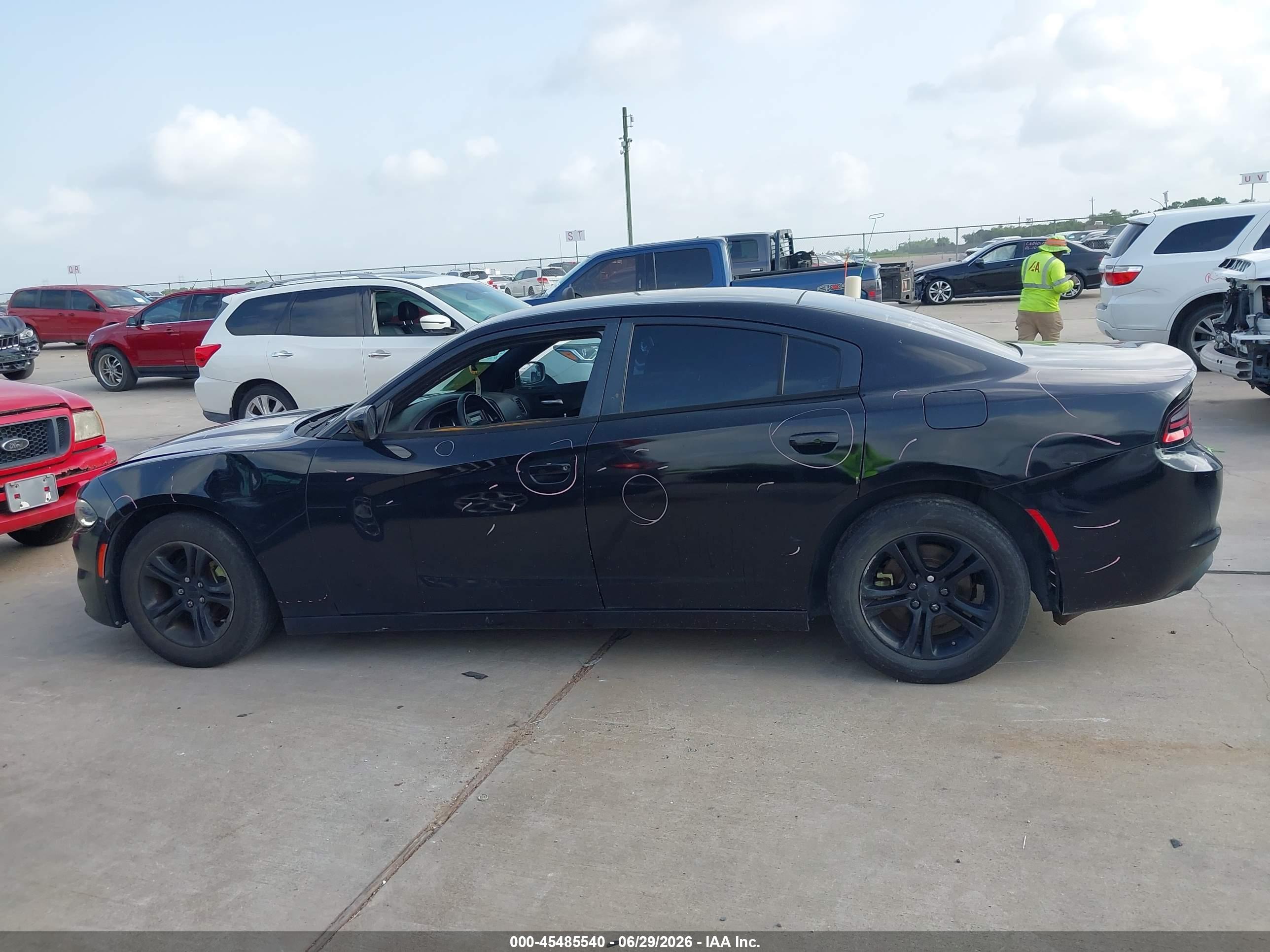 2016 DODGE CHARGER SE