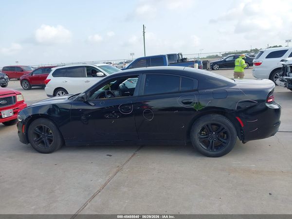 2016 DODGE CHARGER SE