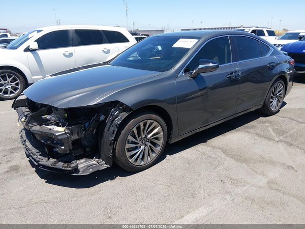 2025 LEXUS ES 300H LUXURY