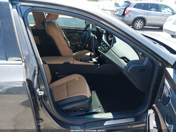 2025 LEXUS ES 300H LUXURY