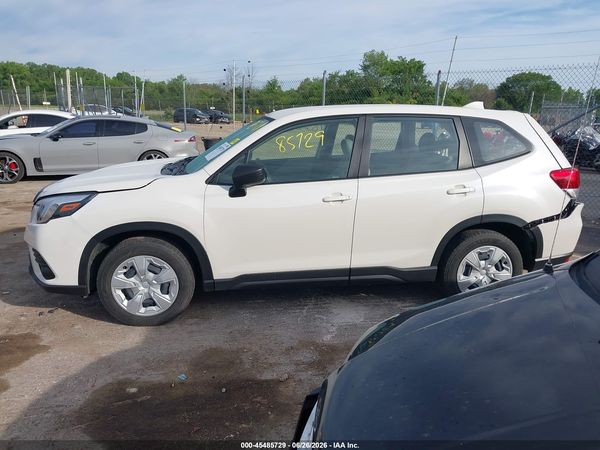 2022 SUBARU FORESTER Base — I117