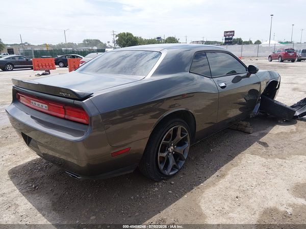 2014 DODGE CHALLENGER SXT