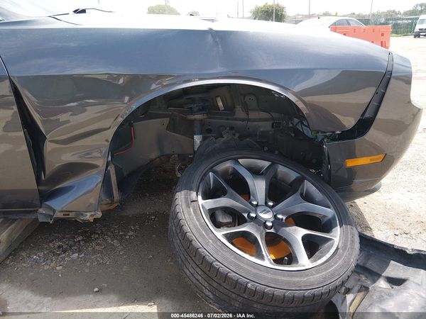2014 DODGE CHALLENGER SXT