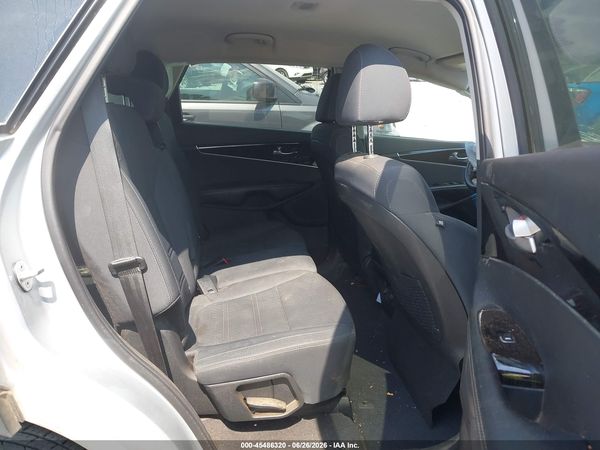 2019 KIA SORENTO 2.4L LX