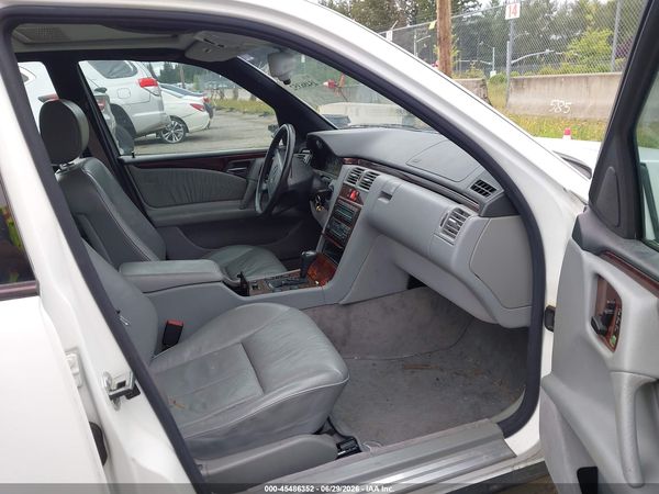 1997 MERCEDES-BENZ E 320 E320 210