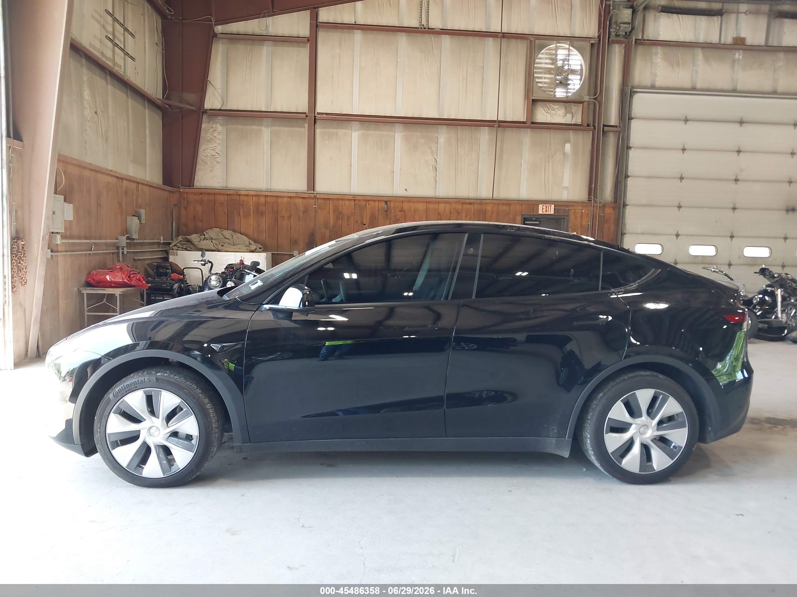 2023 TESLA MODEL Y RWD