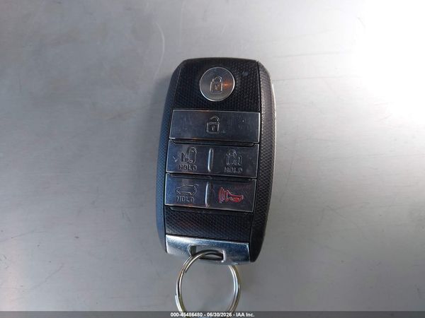 2018 KIA SEDONA LX