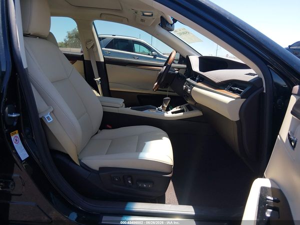 2016 LEXUS ES 300H