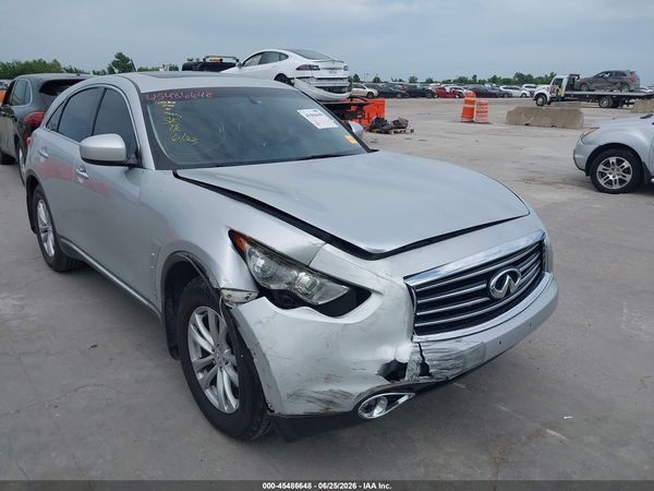 2016 INFINITI QX70