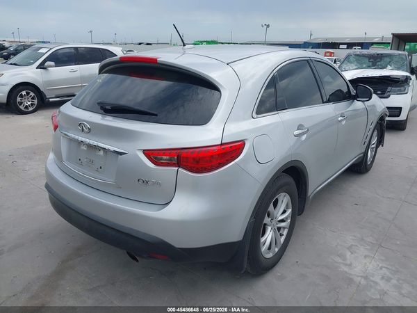2016 INFINITI QX70