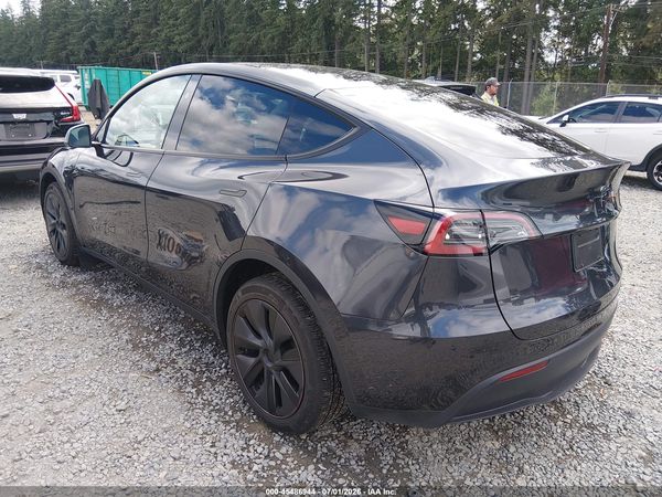 2025 TESLA MODEL Y