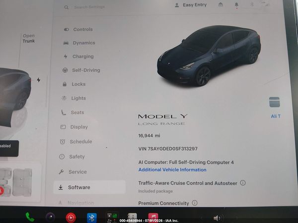 2025 TESLA MODEL Y