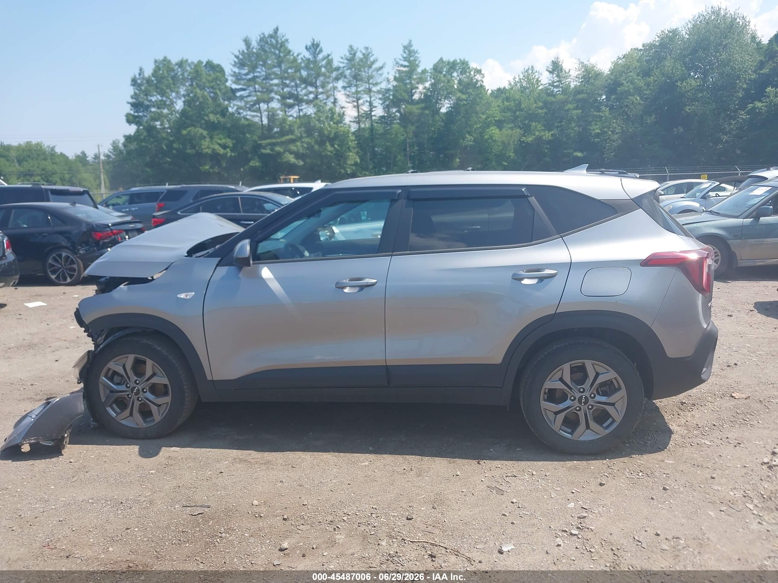2024 KIA SELTOS LX