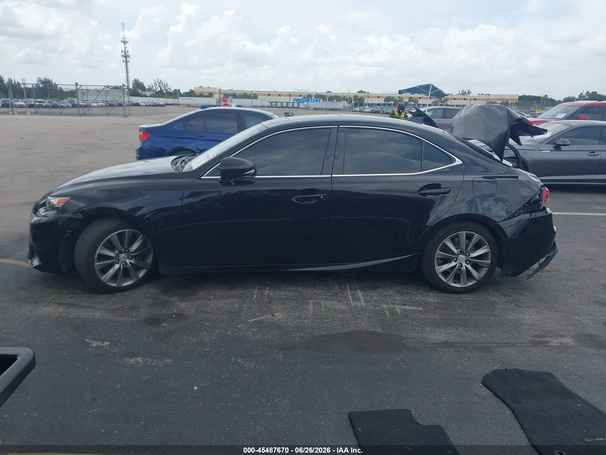 2016 LEXUS IS 300