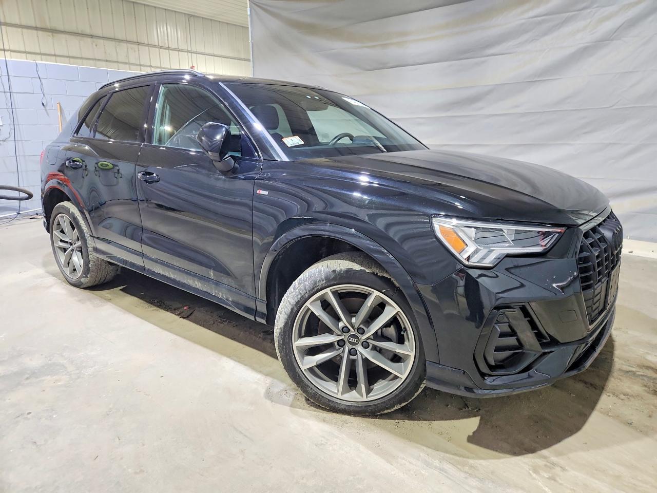 2022 AUDI Q3