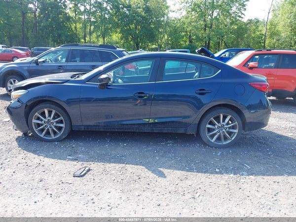 2018 MAZDA MAZDA3 TOURING