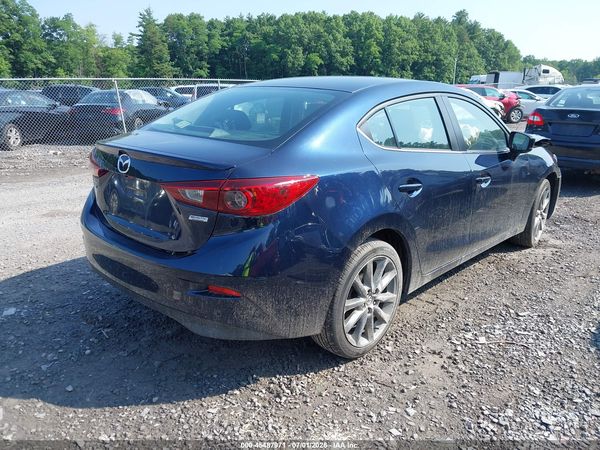 2018 MAZDA MAZDA3 TOURING