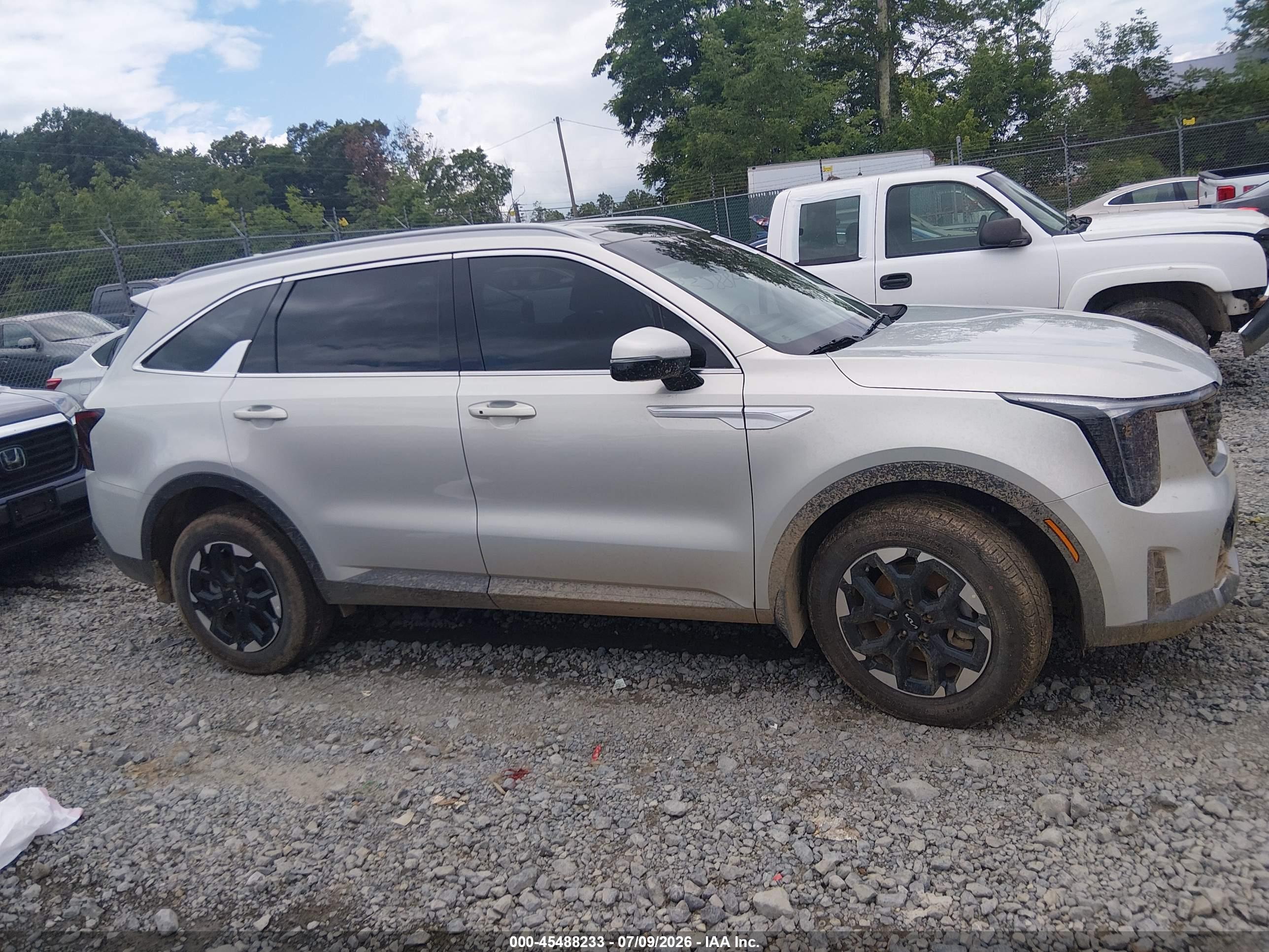 2026 KIA SORENTO S
