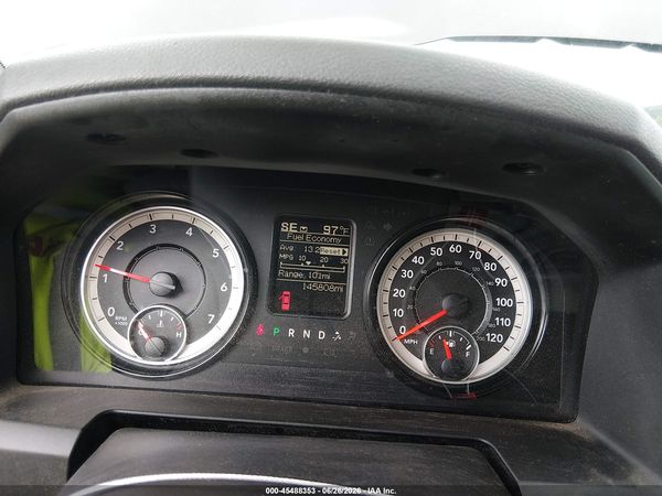 2018 RAM 1500 EXPRESS  4X4 5'7 BOX