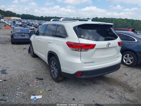 2018 TOYOTA HIGHLANDER XLE