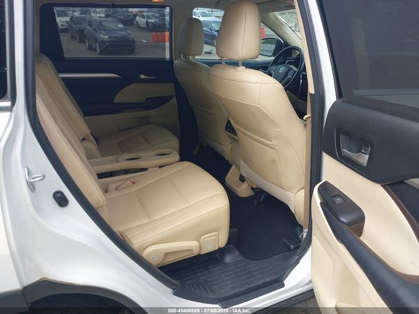 2018 TOYOTA HIGHLANDER XLE