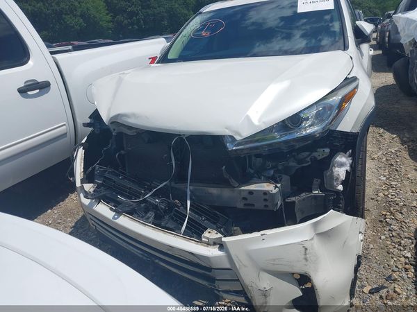 2018 TOYOTA HIGHLANDER XLE